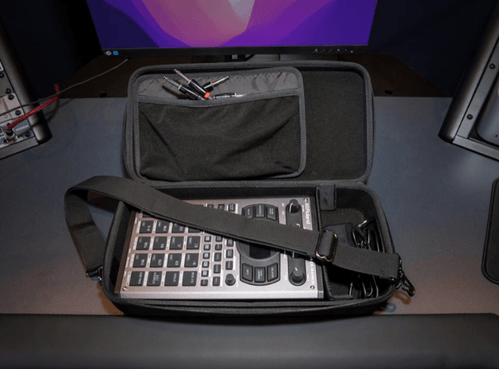 Roland CB-404 | Case original para SP-404MKII